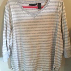 3:4 length sleeve top